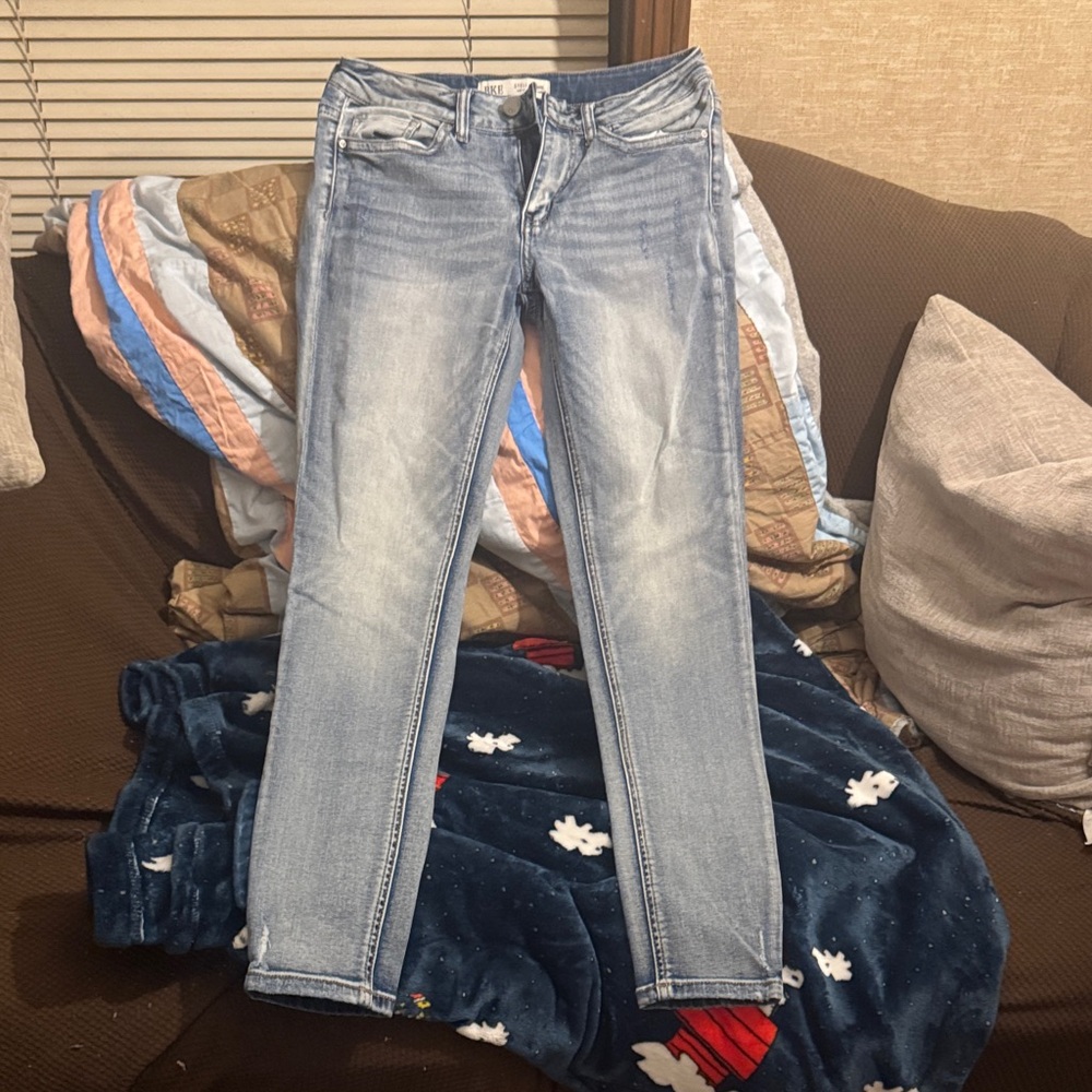 Classic Light Blue Skinny Jeans